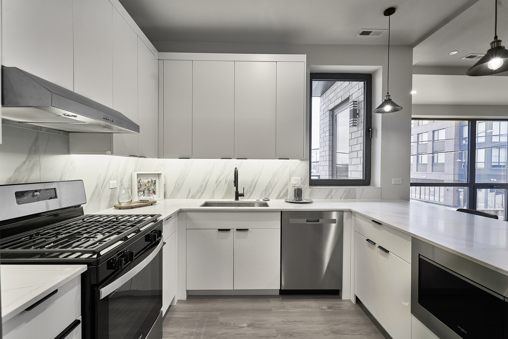 451 E Pershing Avenue Unit: 501