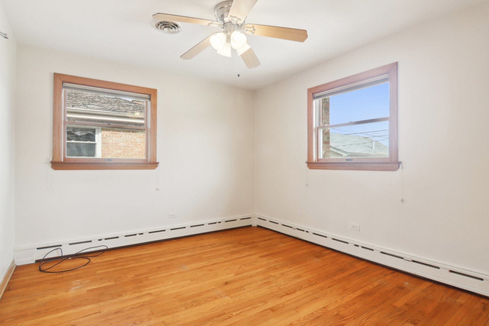 5819 S Austin Avenue