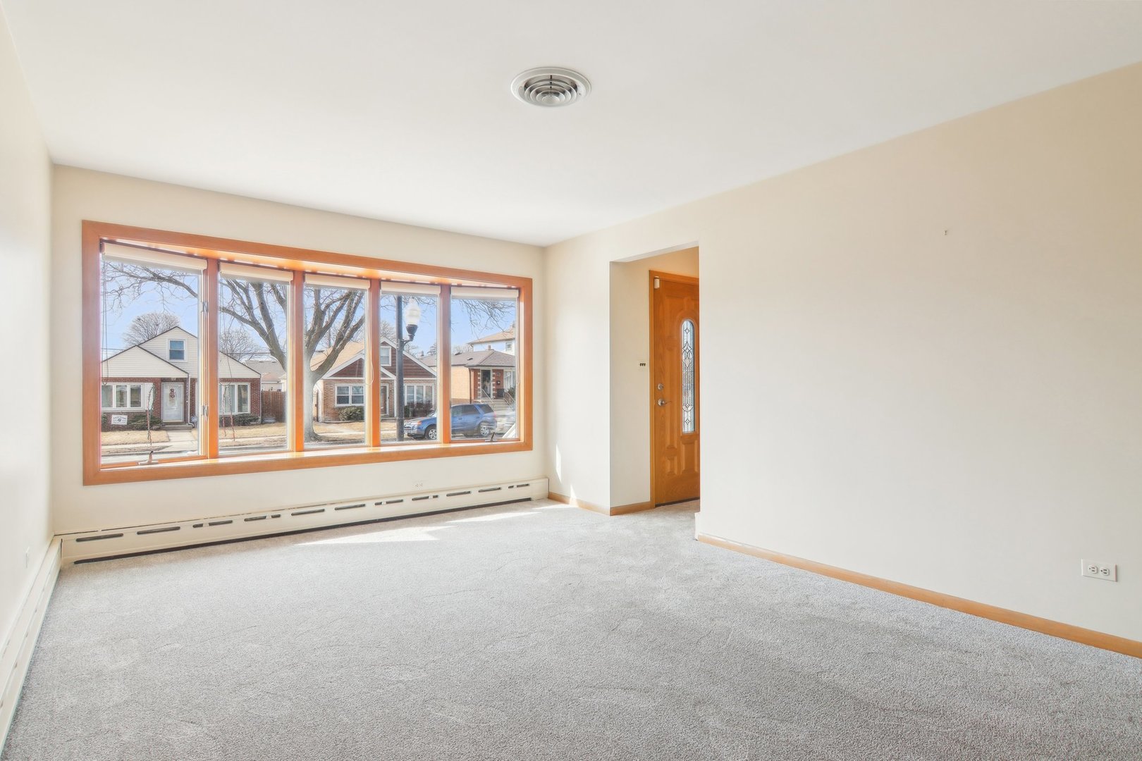 5819 S Austin Avenue