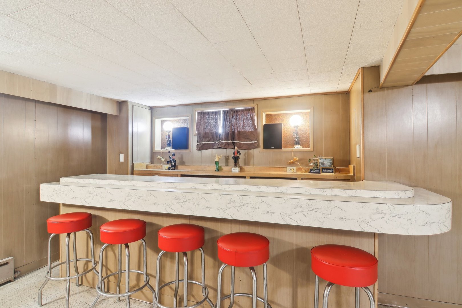 5819 S Austin Avenue