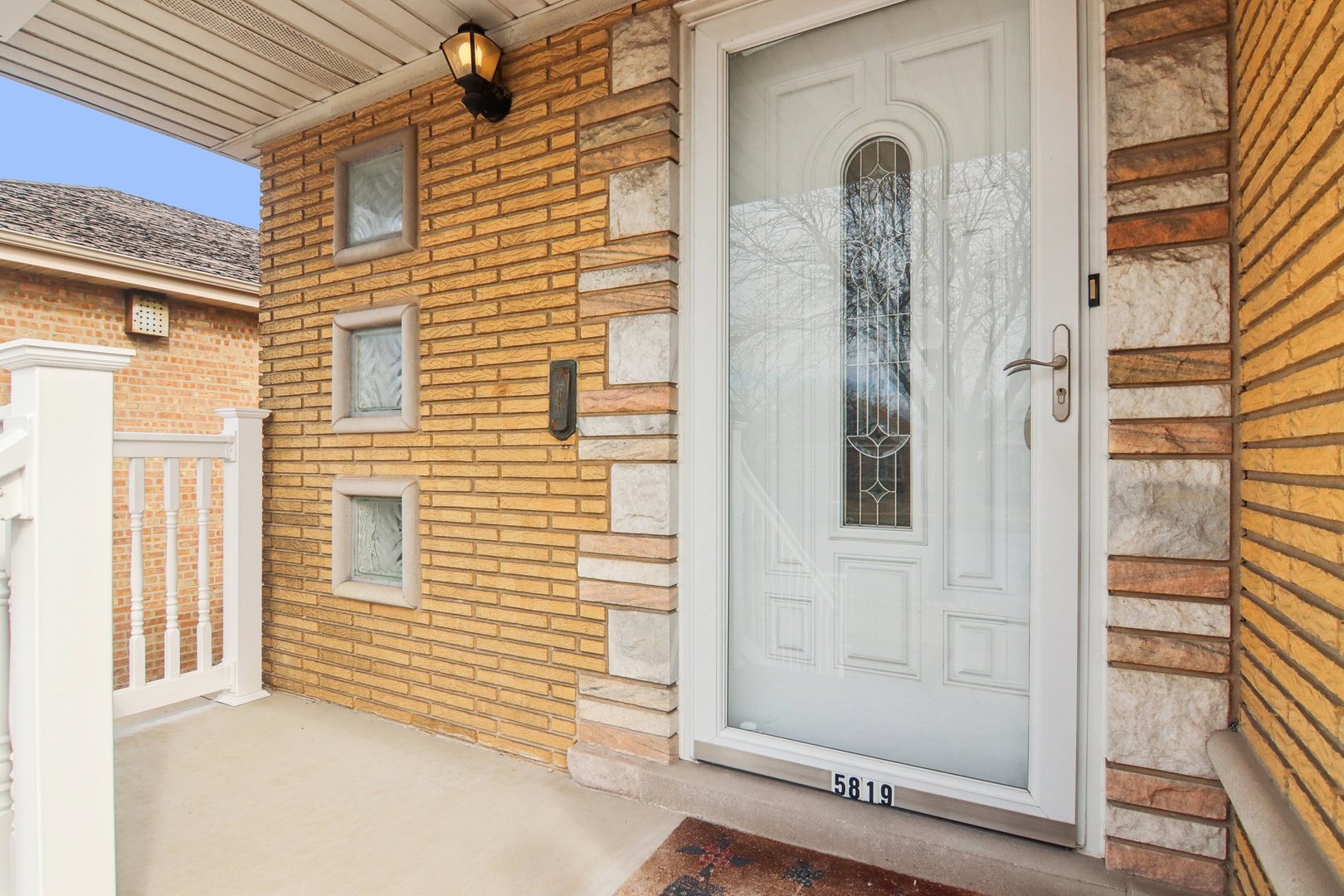 5819 S Austin Avenue