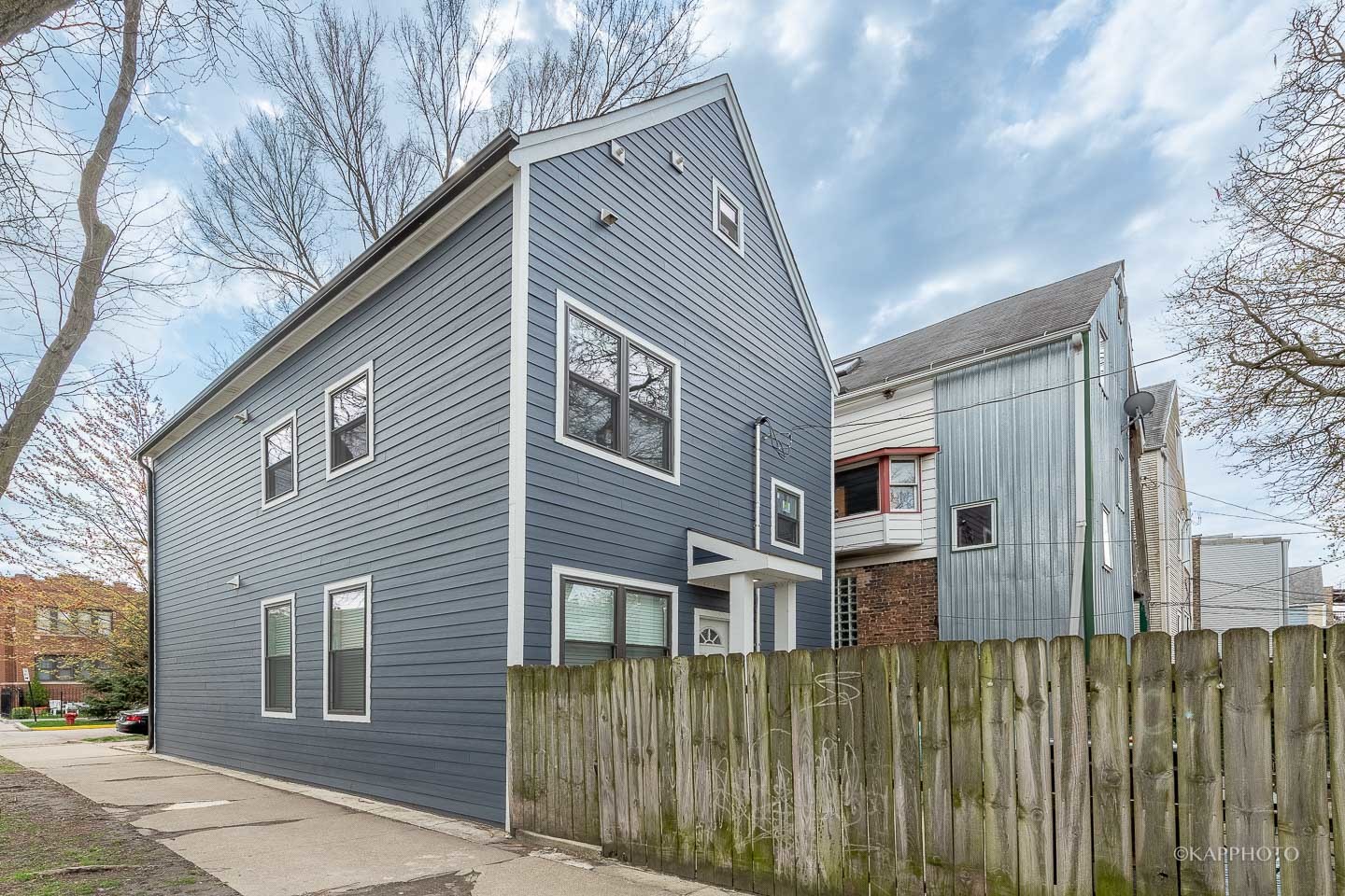 2239 W Cornelia Avenue