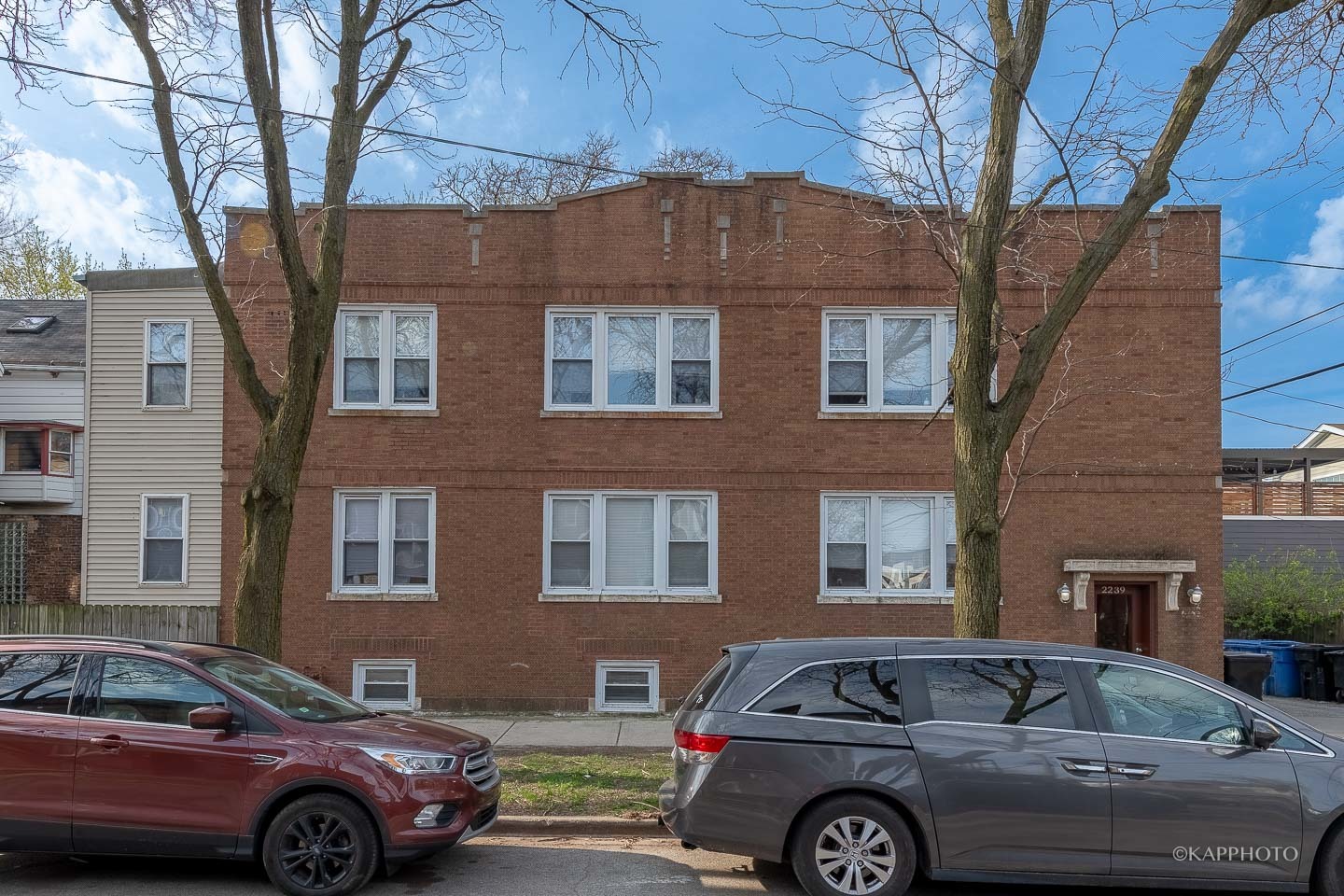 2239 W Cornelia Avenue