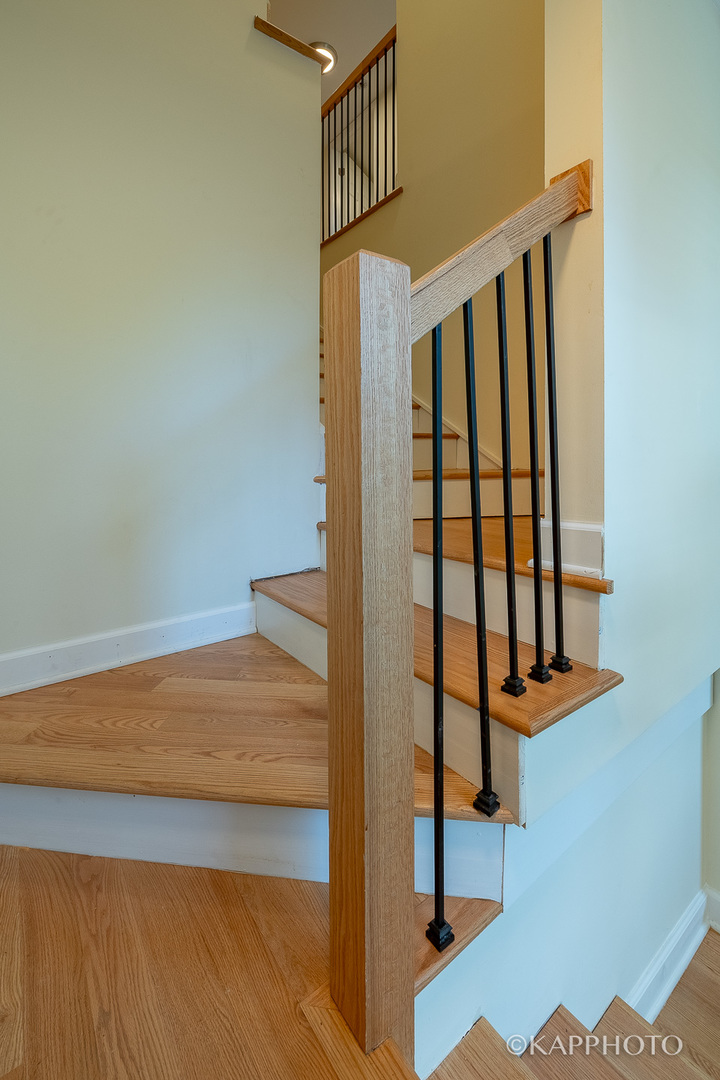 2239 W Cornelia Avenue