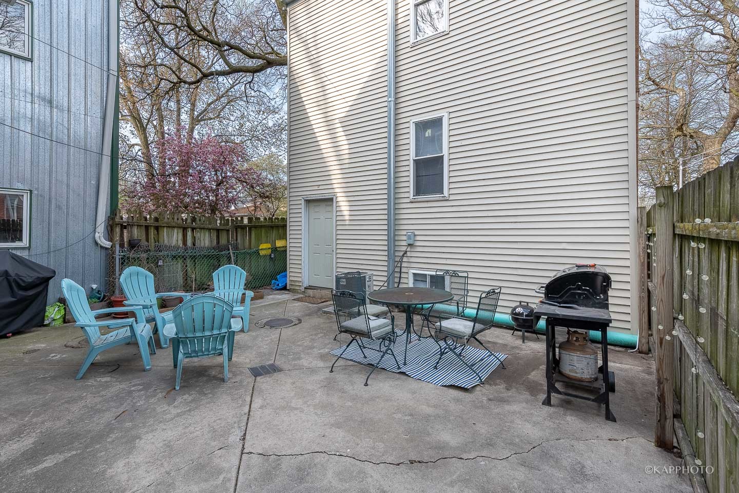 2239 W Cornelia Avenue