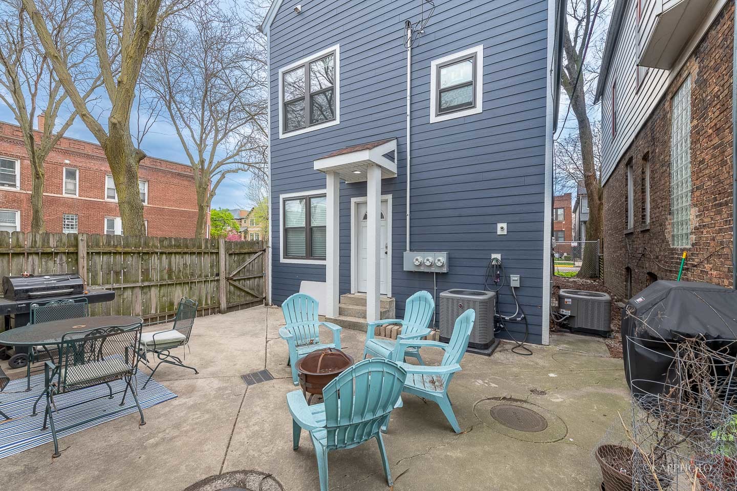 2239 W Cornelia Avenue