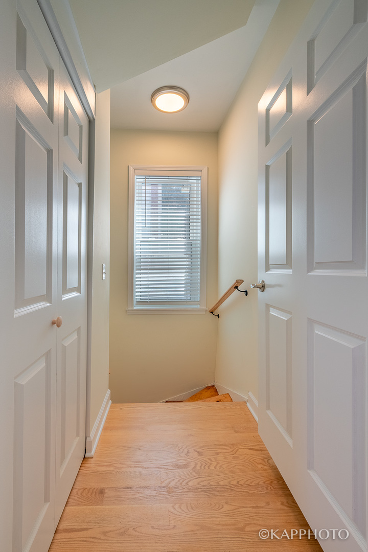 2239 W Cornelia Avenue