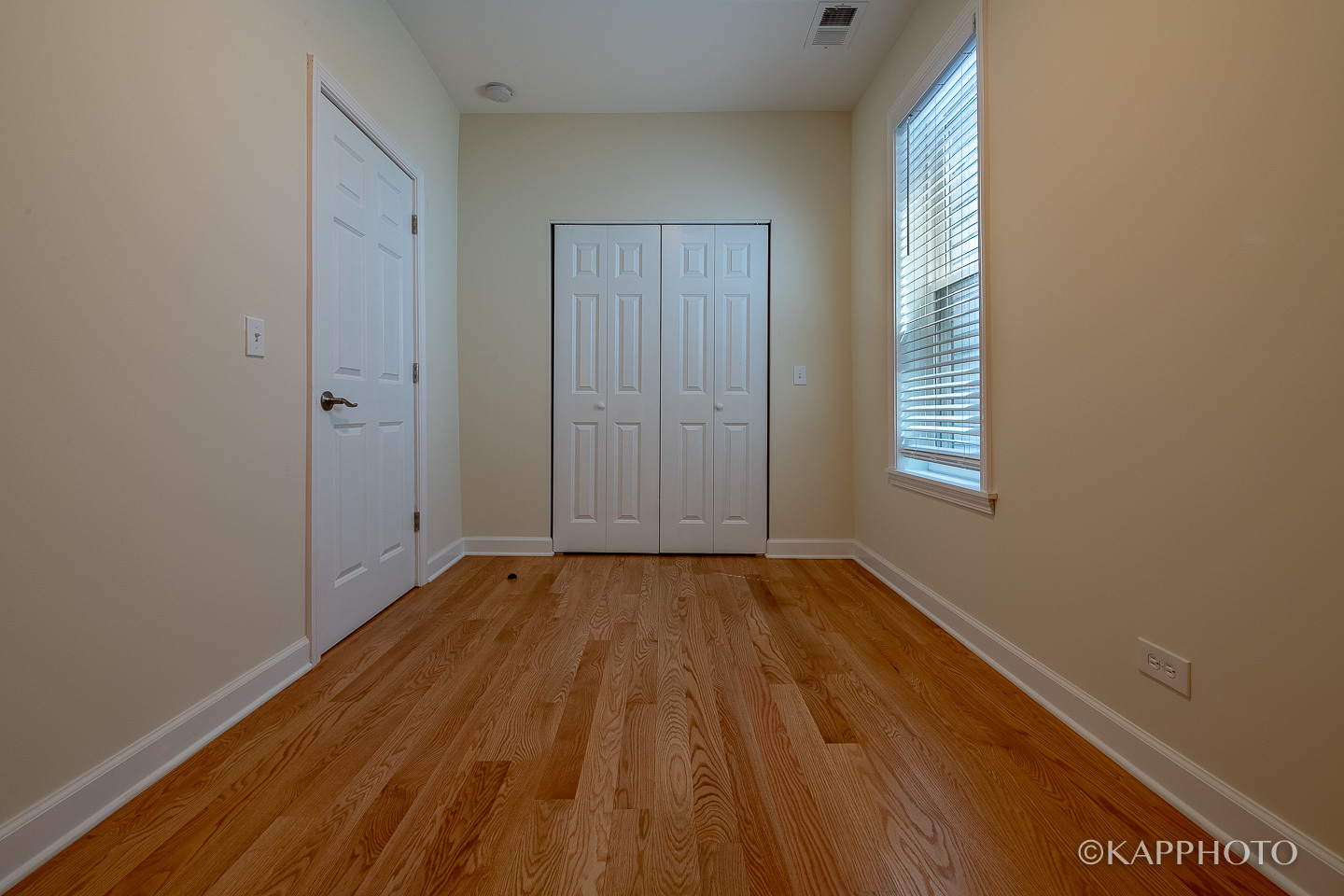 2239 W Cornelia Avenue