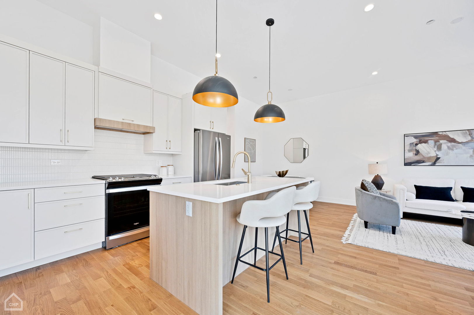 2127 W Madison Street Unit: 303