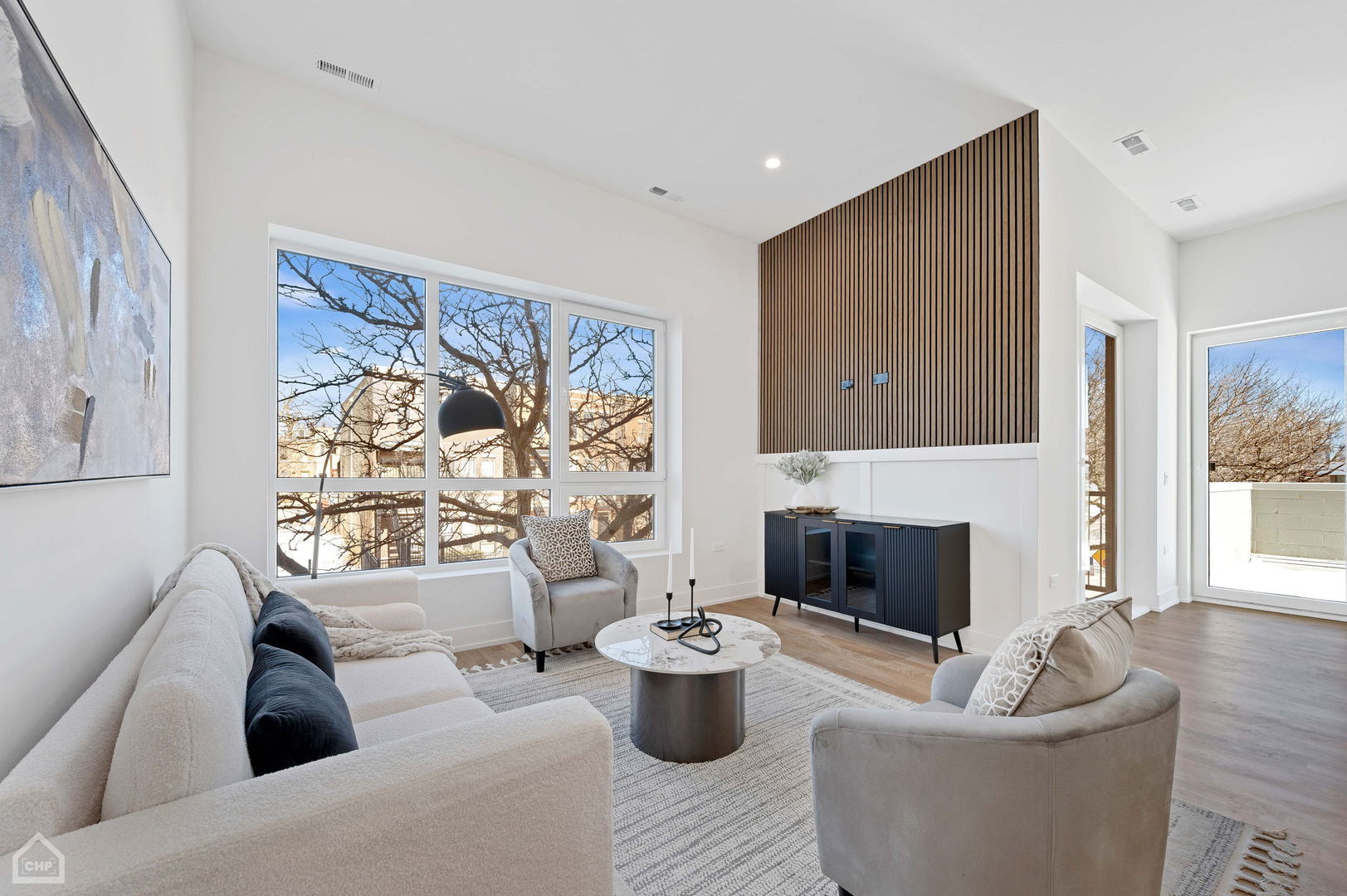 2127 W Madison Street Unit: 303