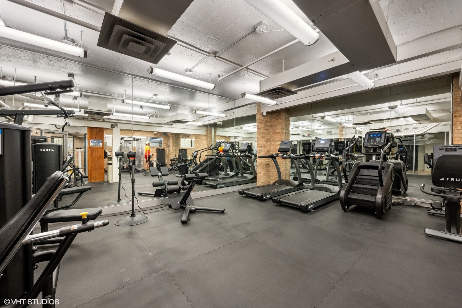 540 N Lake Shore Drive Unit: 715