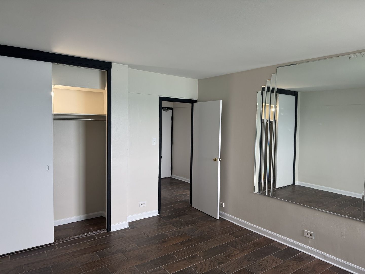 7337 S South Shore Drive Unit: 923