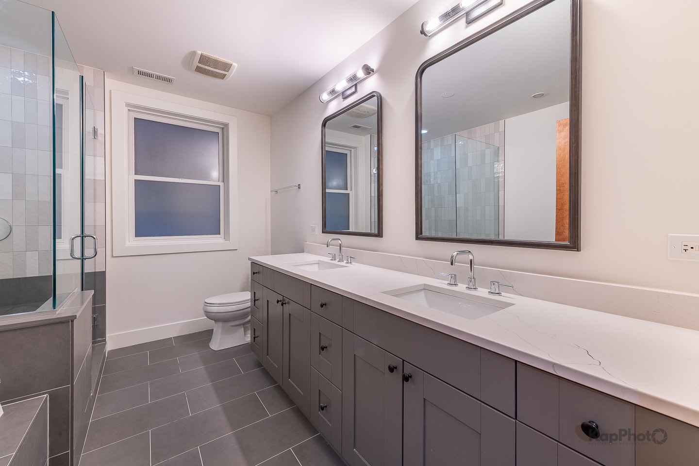 1242 W Jackson Boulevard Unit: 2E