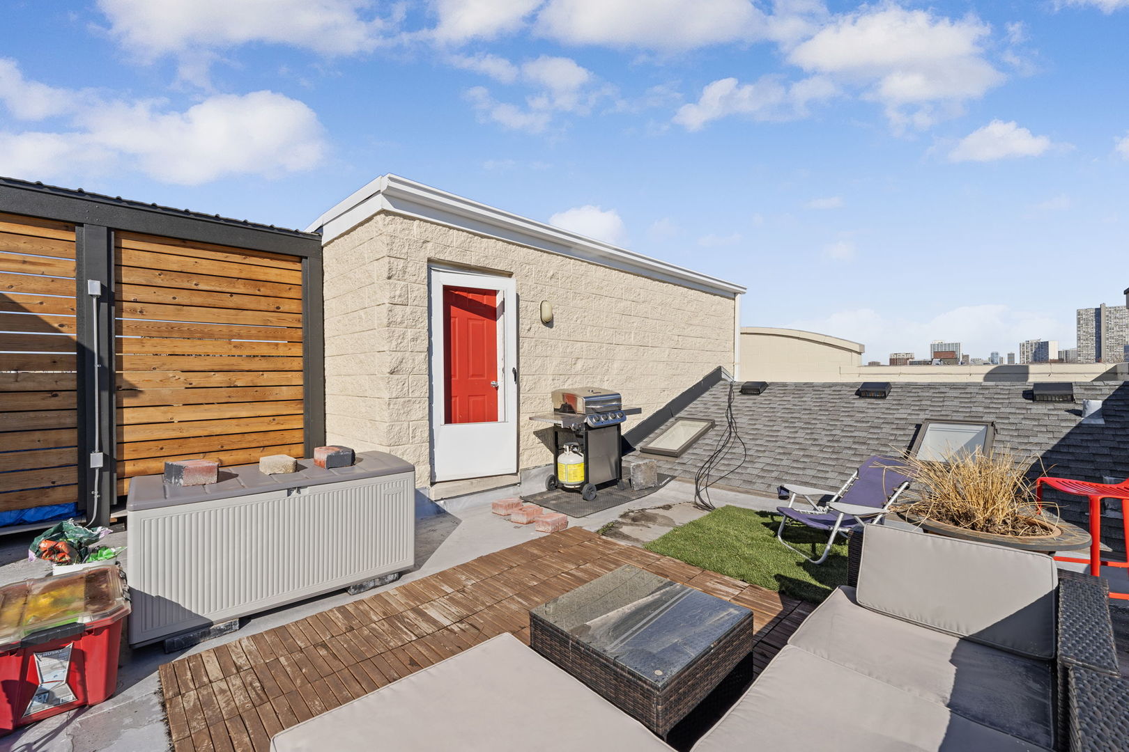 727 W BELMONT Avenue Unit: 8