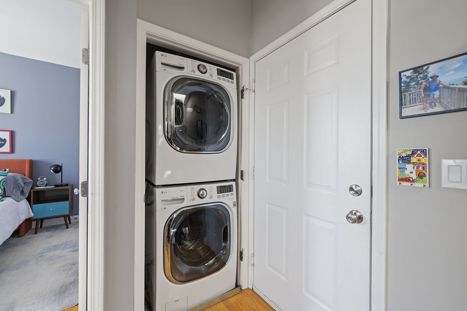 727 W BELMONT Avenue Unit: 8