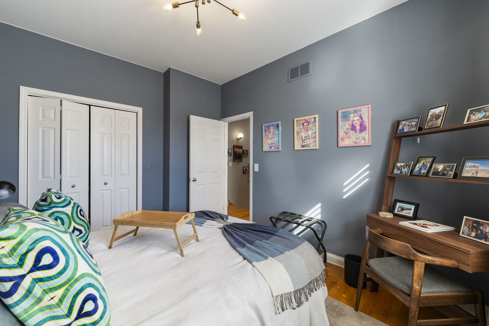 727 W BELMONT Avenue Unit: 8