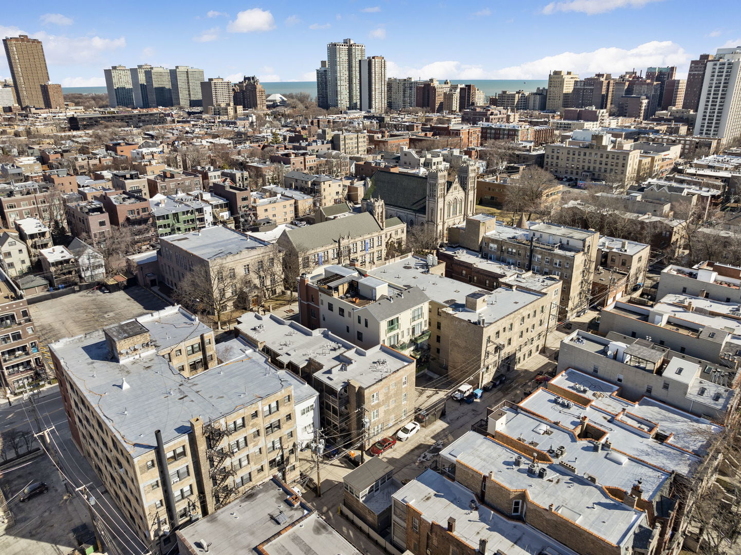 727 W BELMONT Avenue Unit: 8