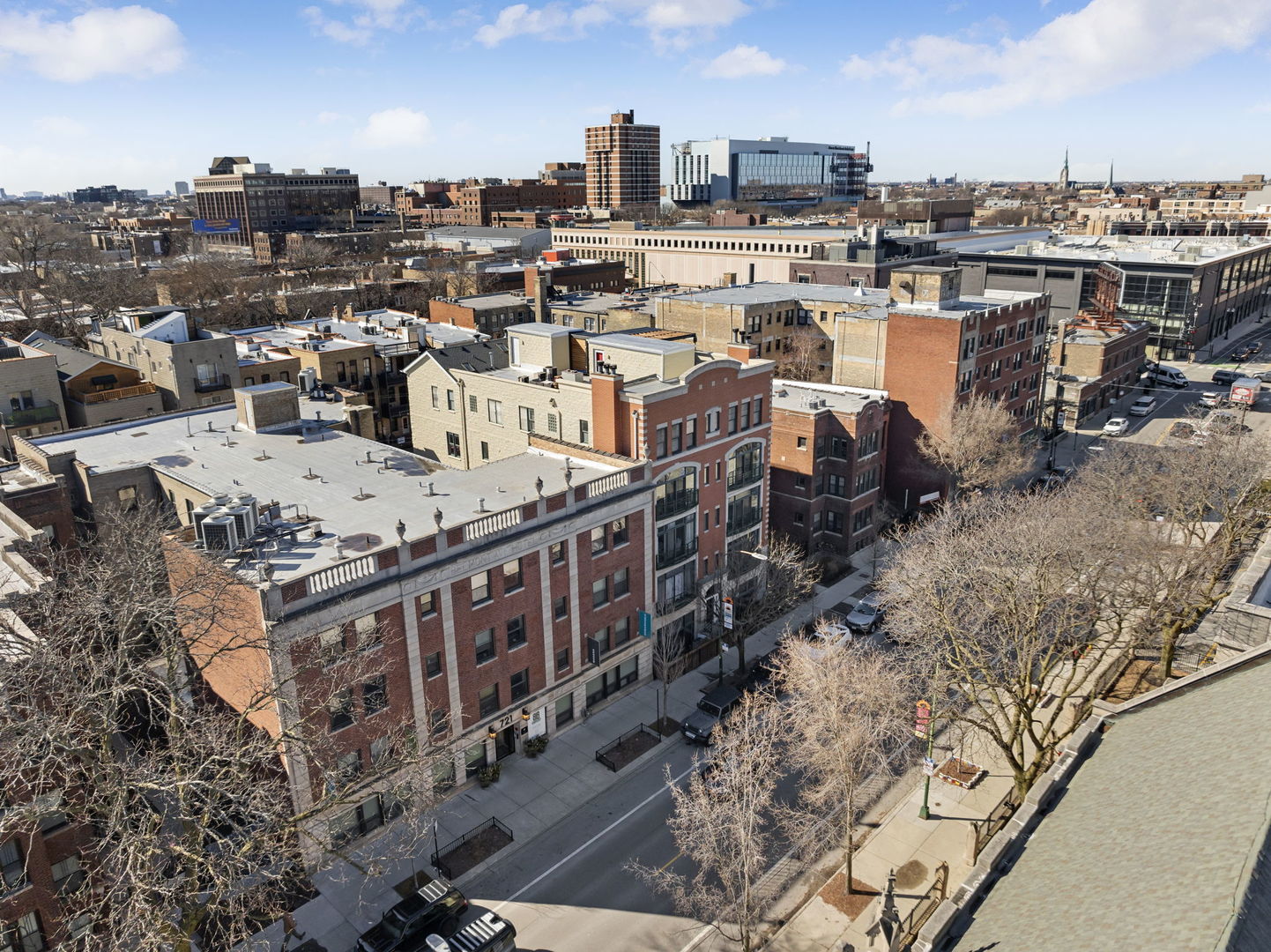 727 W BELMONT Avenue Unit: 8