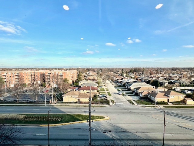 4600 N Cumberland Avenue Unit: 611