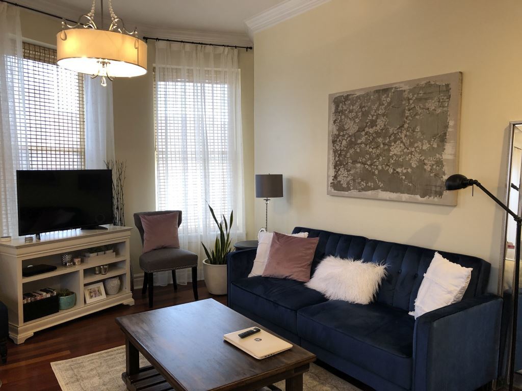 36 S Ashland Avenue Unit: 201