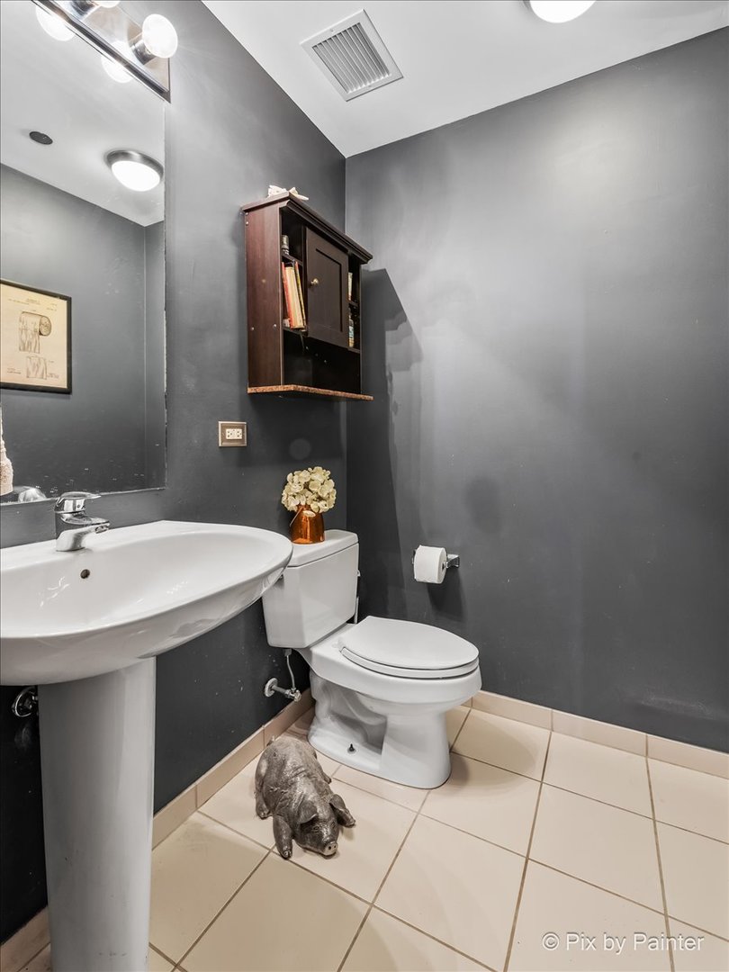 1720 S Michigan Avenue Unit: 1412