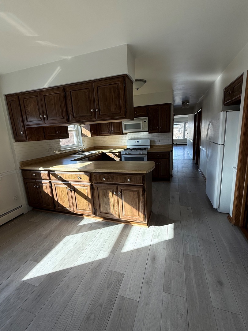 8527 W Berwyn Avenue Unit: 2