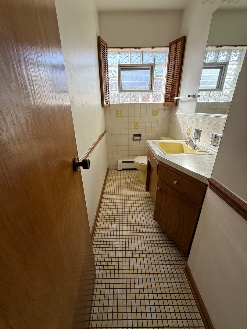 8527 W Berwyn Avenue Unit: 2