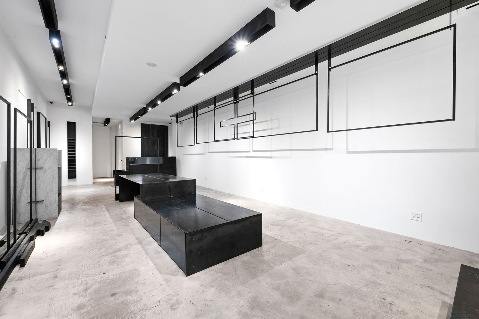 1751 W Division Street Unit: C-1W