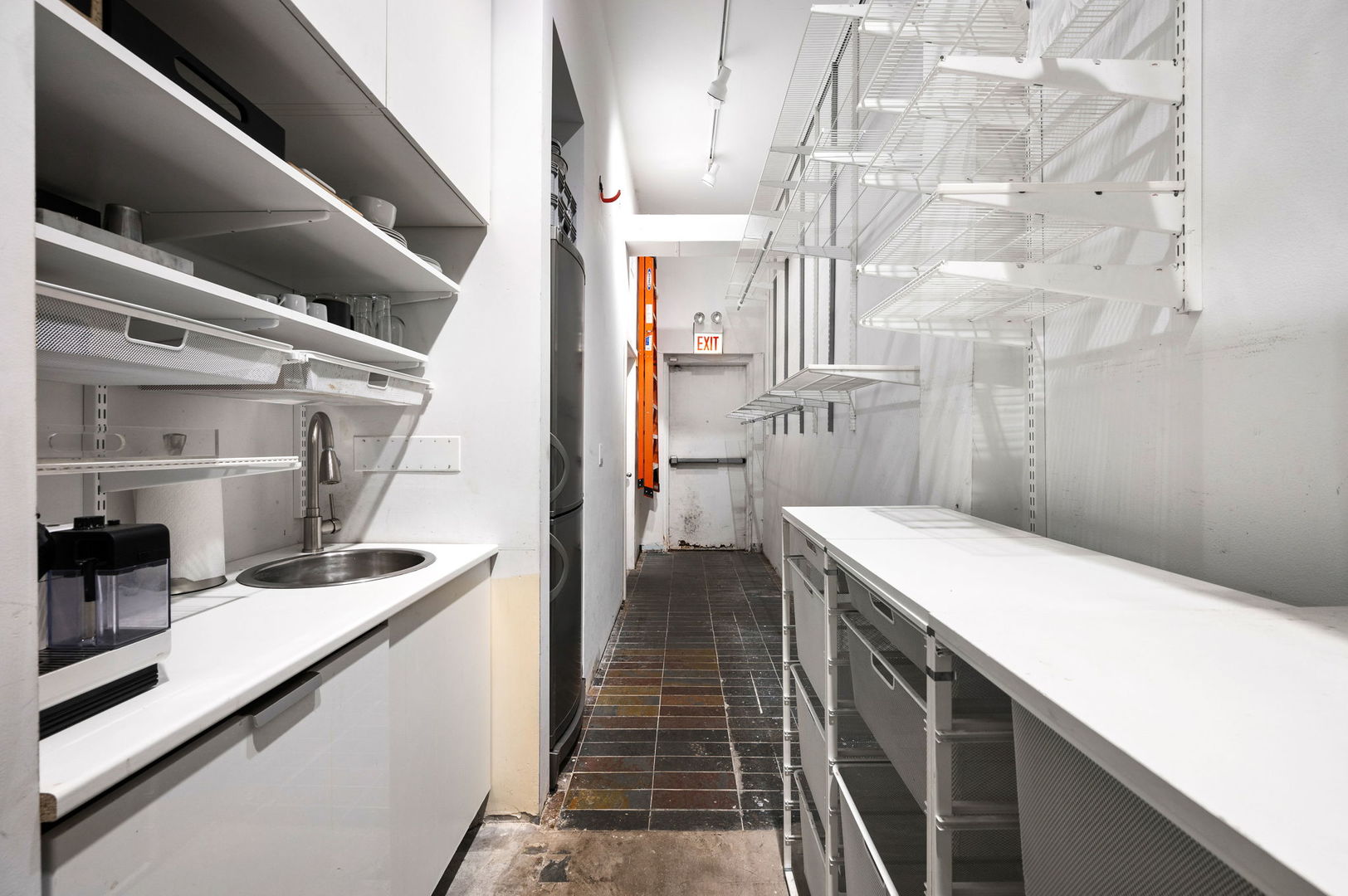 1751 W Division Street Unit: C-1W