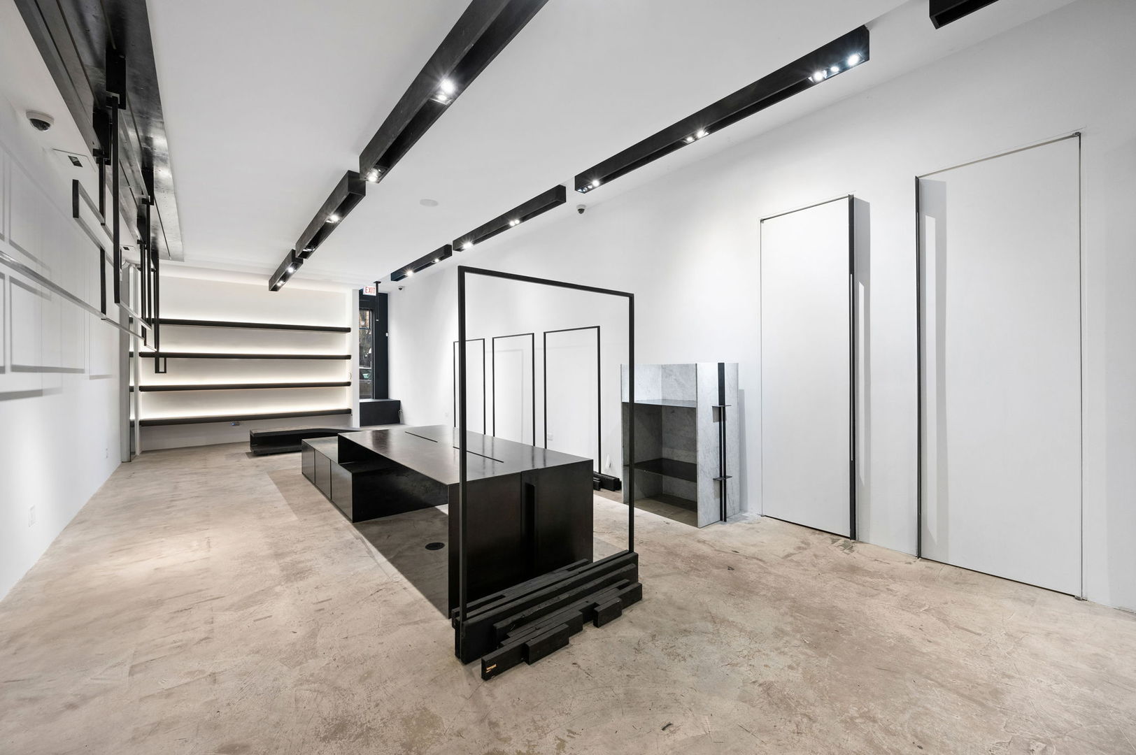 1751 W Division Street Unit: C-1W