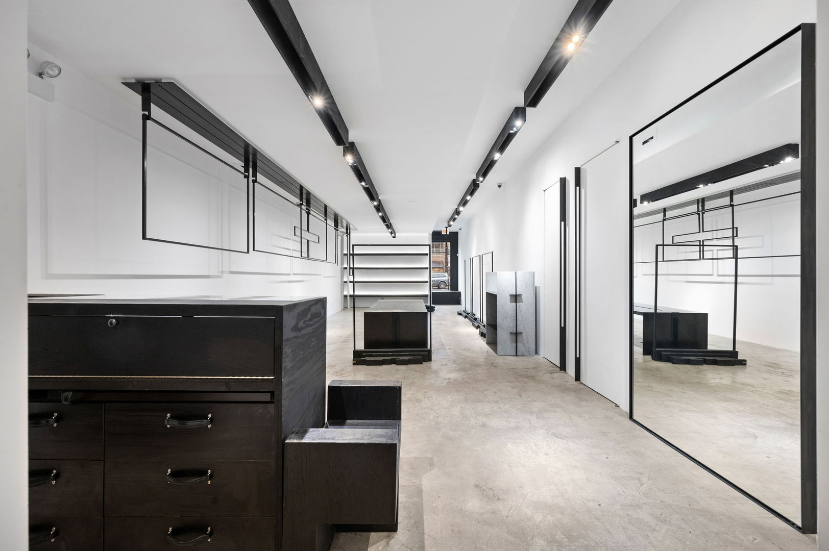 1751 W Division Street Unit: C-1W