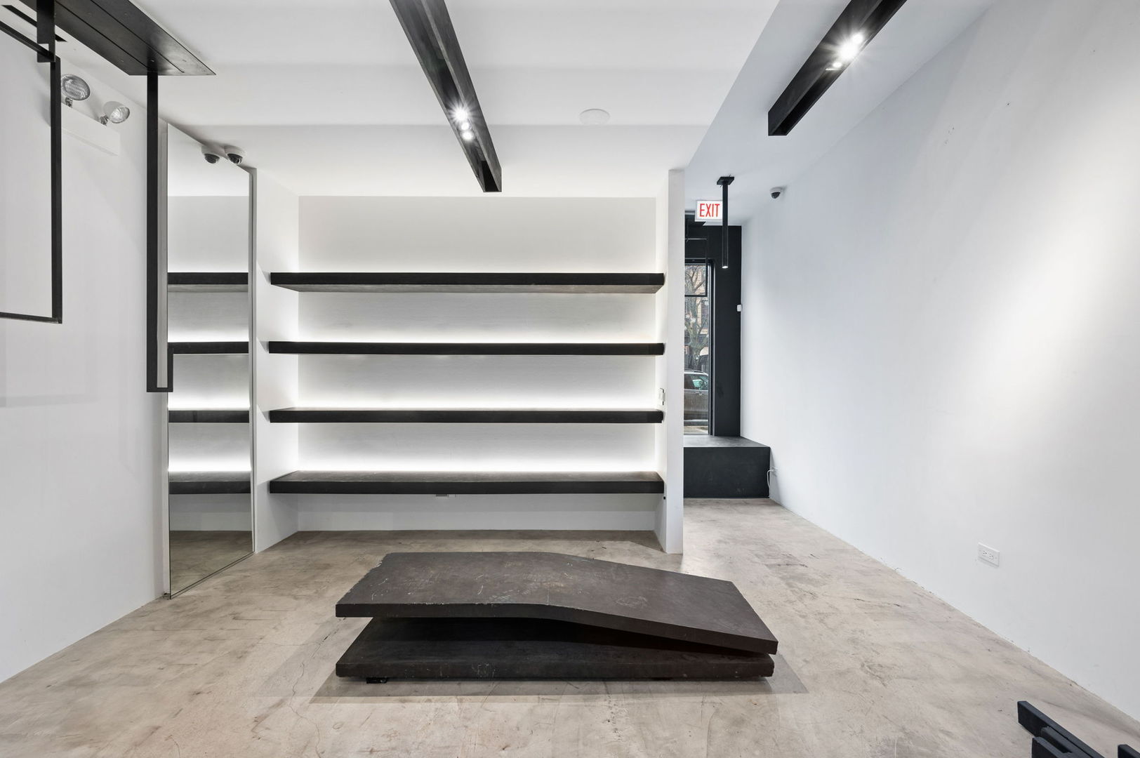 1751 W Division Street Unit: C-1W