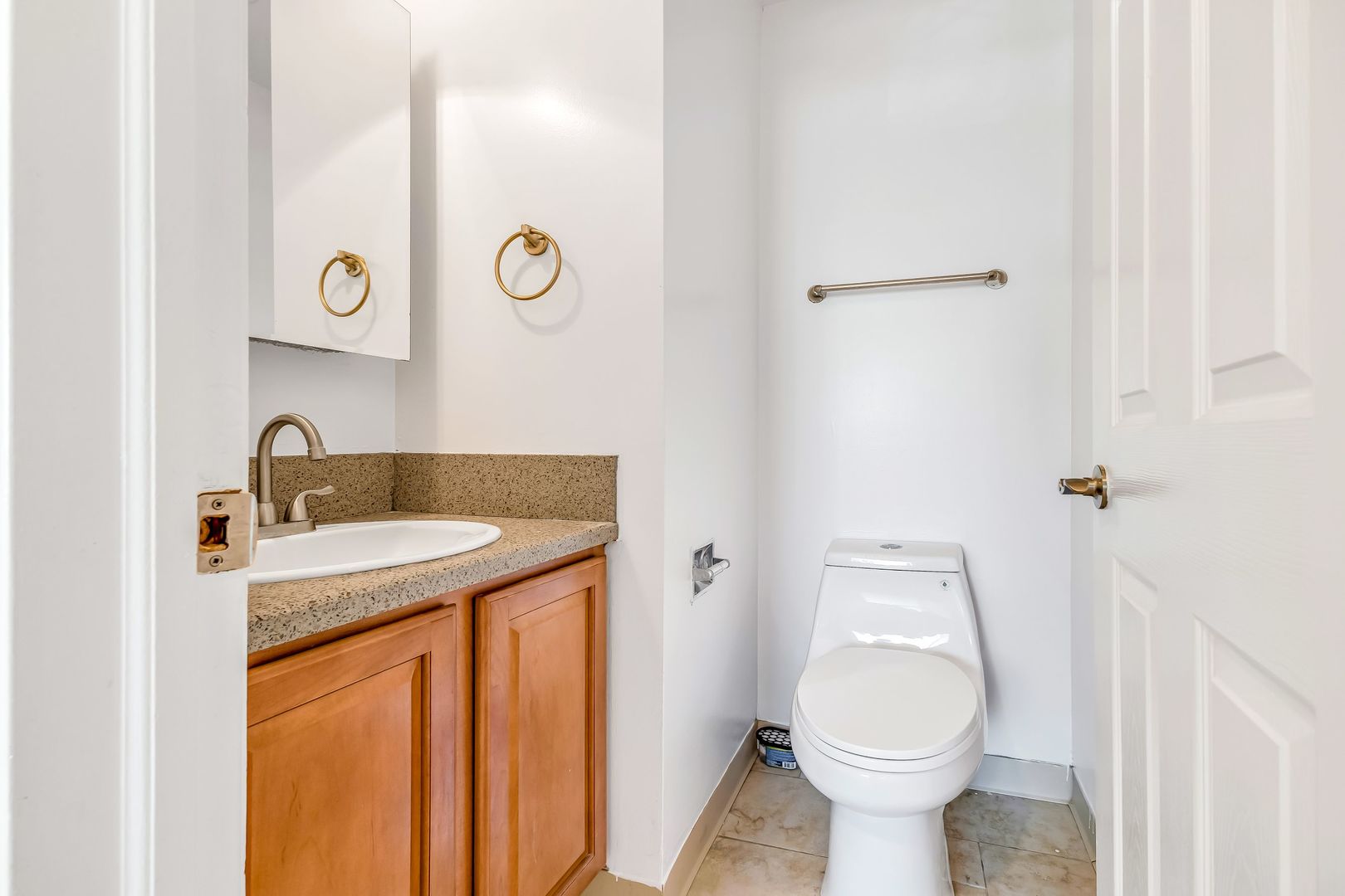 5159 N East River Road Unit: 207D