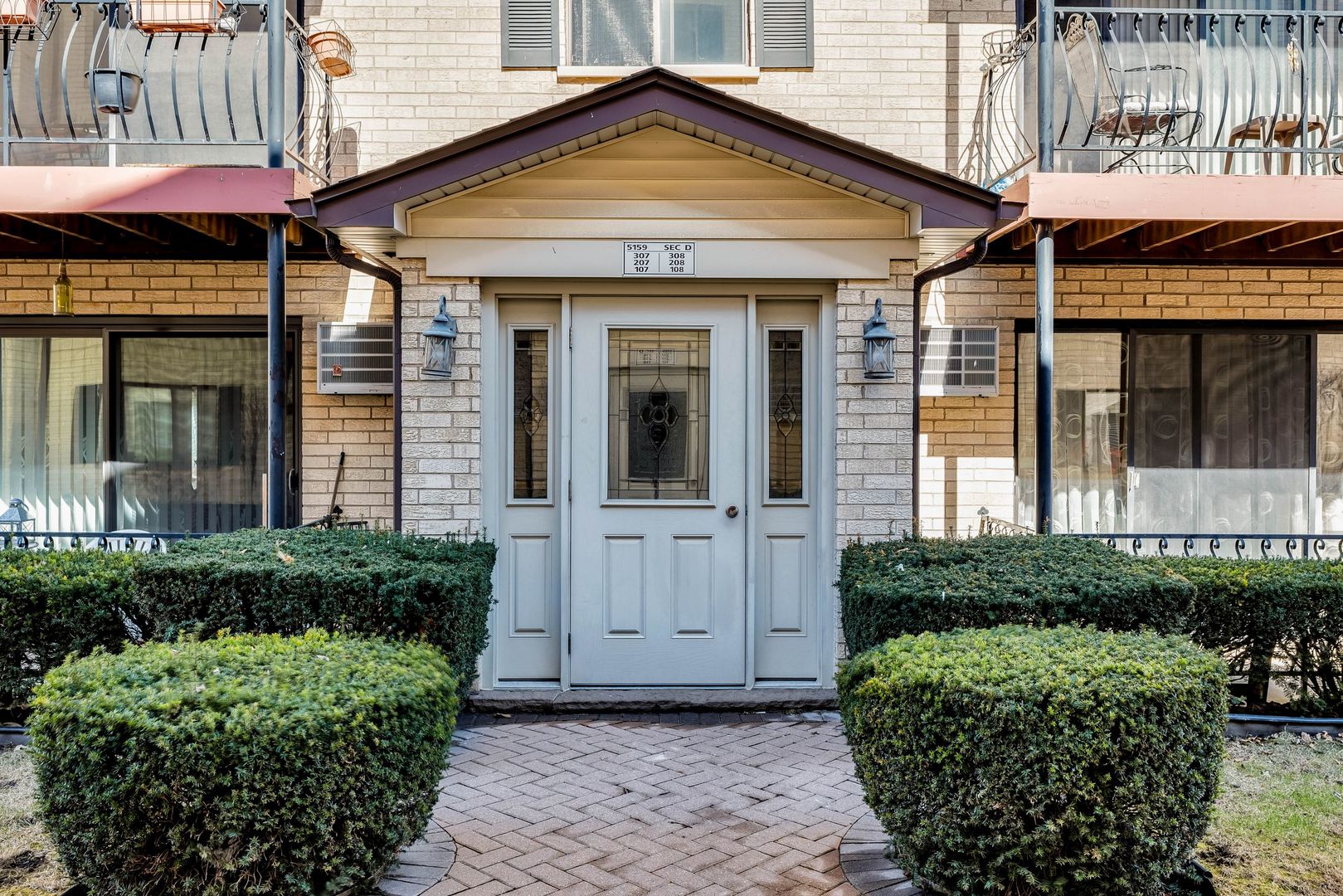 5159 N East River Road Unit: 207D
