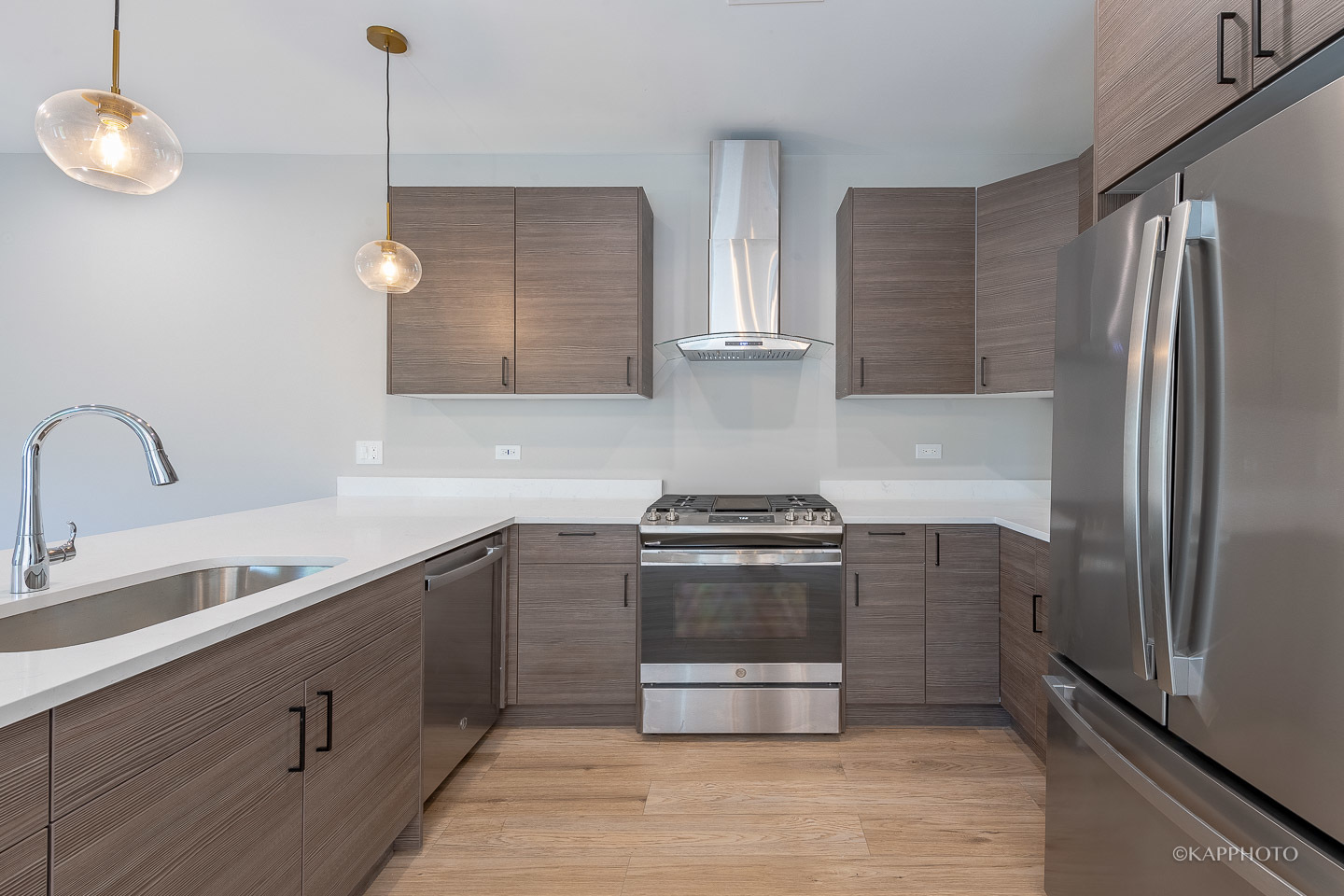 4152 S Prairie Avenue Unit: 3