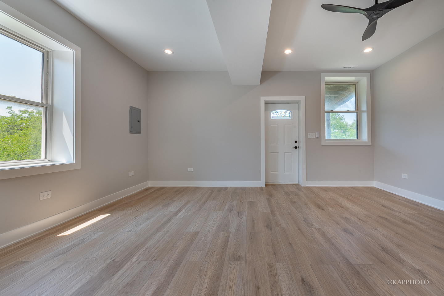 4152 S Prairie Avenue Unit: 3