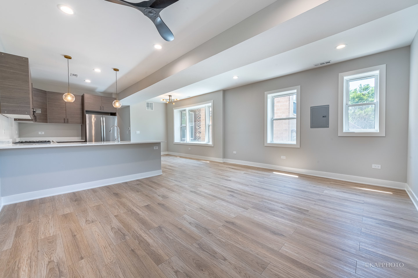4152 S Prairie Avenue Unit: 3
