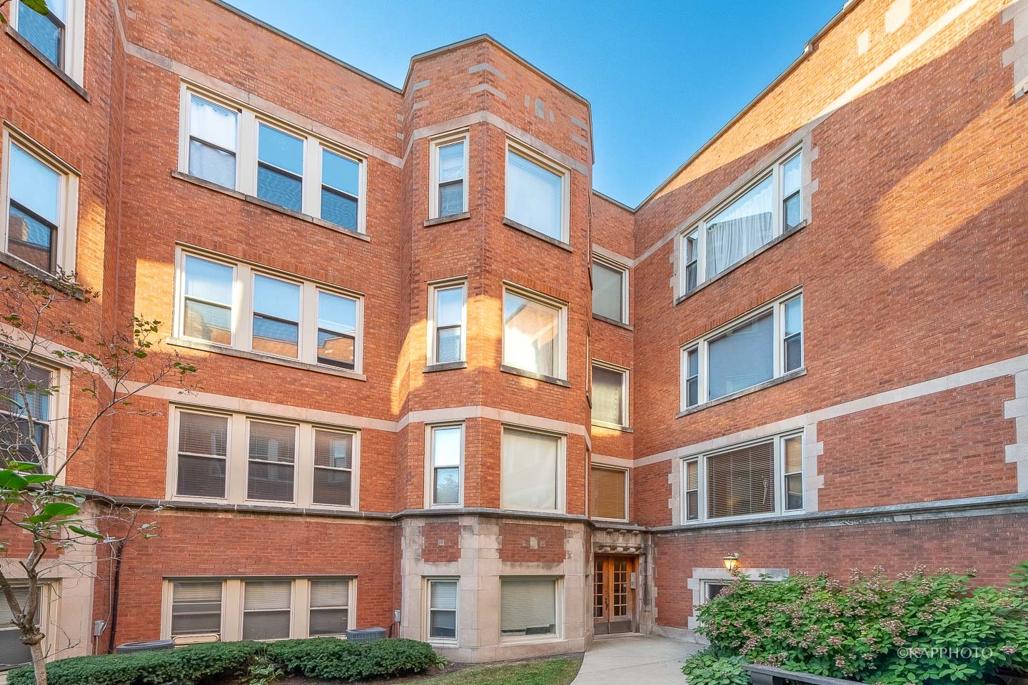 1622 W Columbia Avenue Unit: 3N