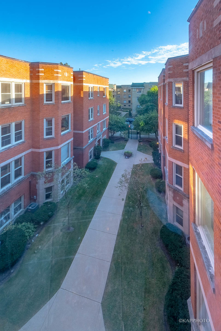 1622 W Columbia Avenue Unit: 3N