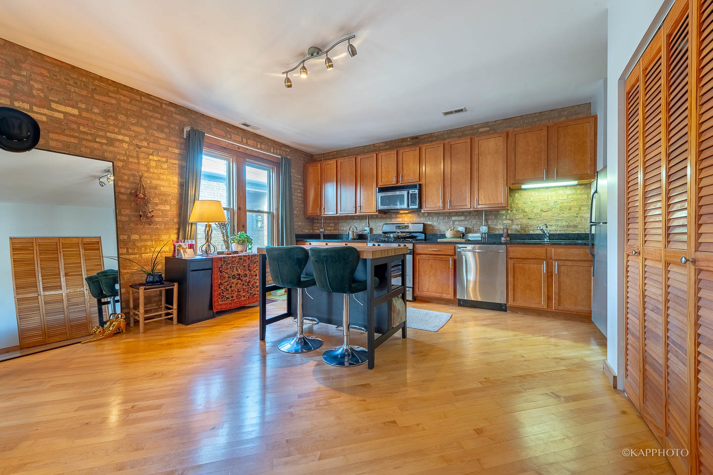 1622 W Columbia Avenue Unit: 3N