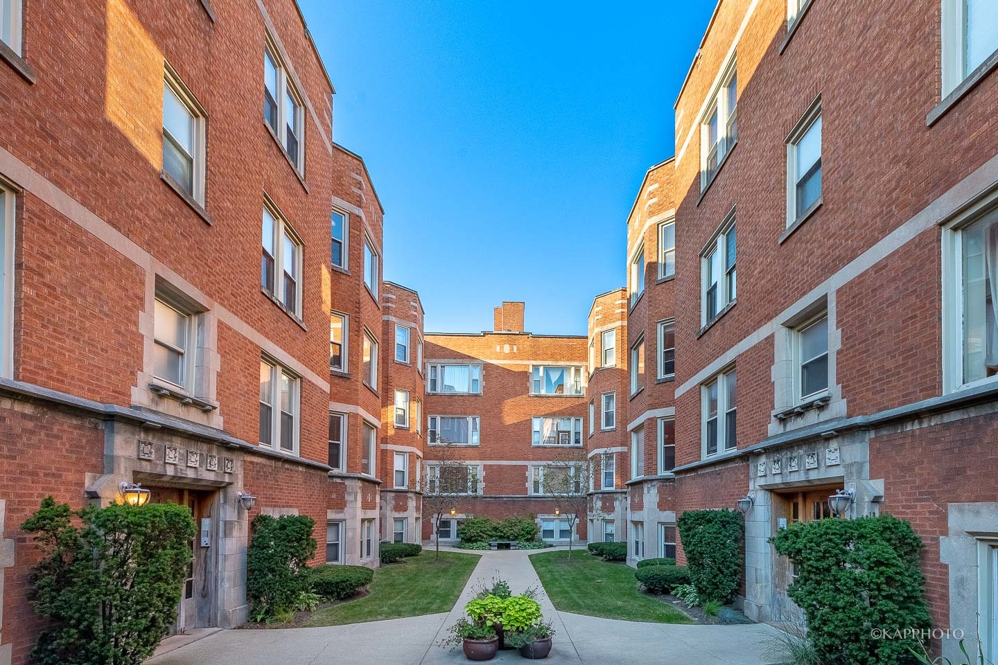 1622 W Columbia Avenue Unit: 3N