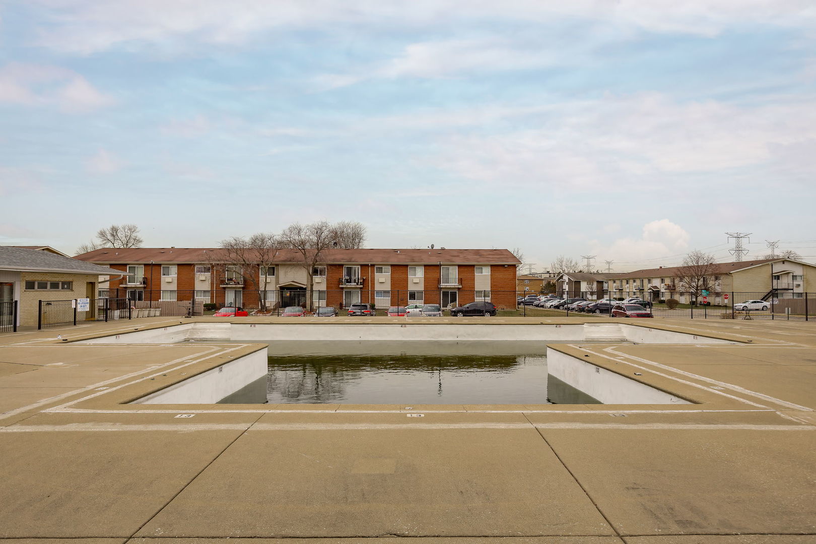 8808 N Leslie Lane Unit: 2G
