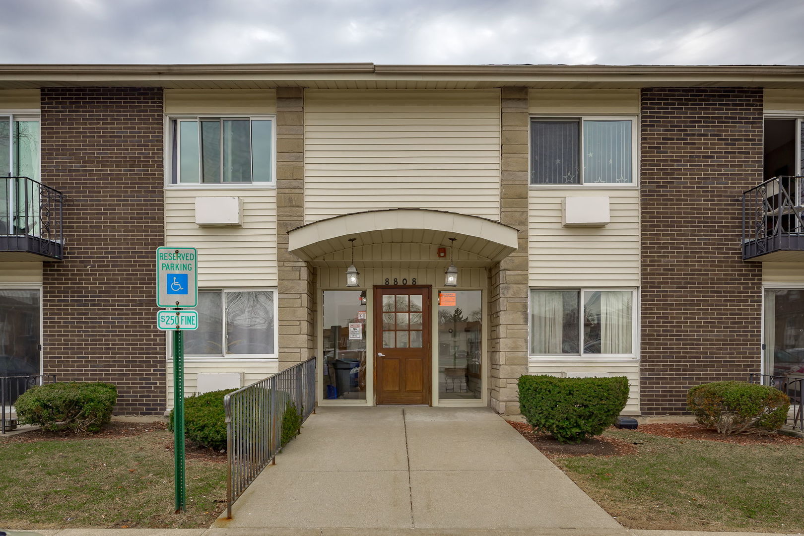 8808 N Leslie Lane Unit: 2G