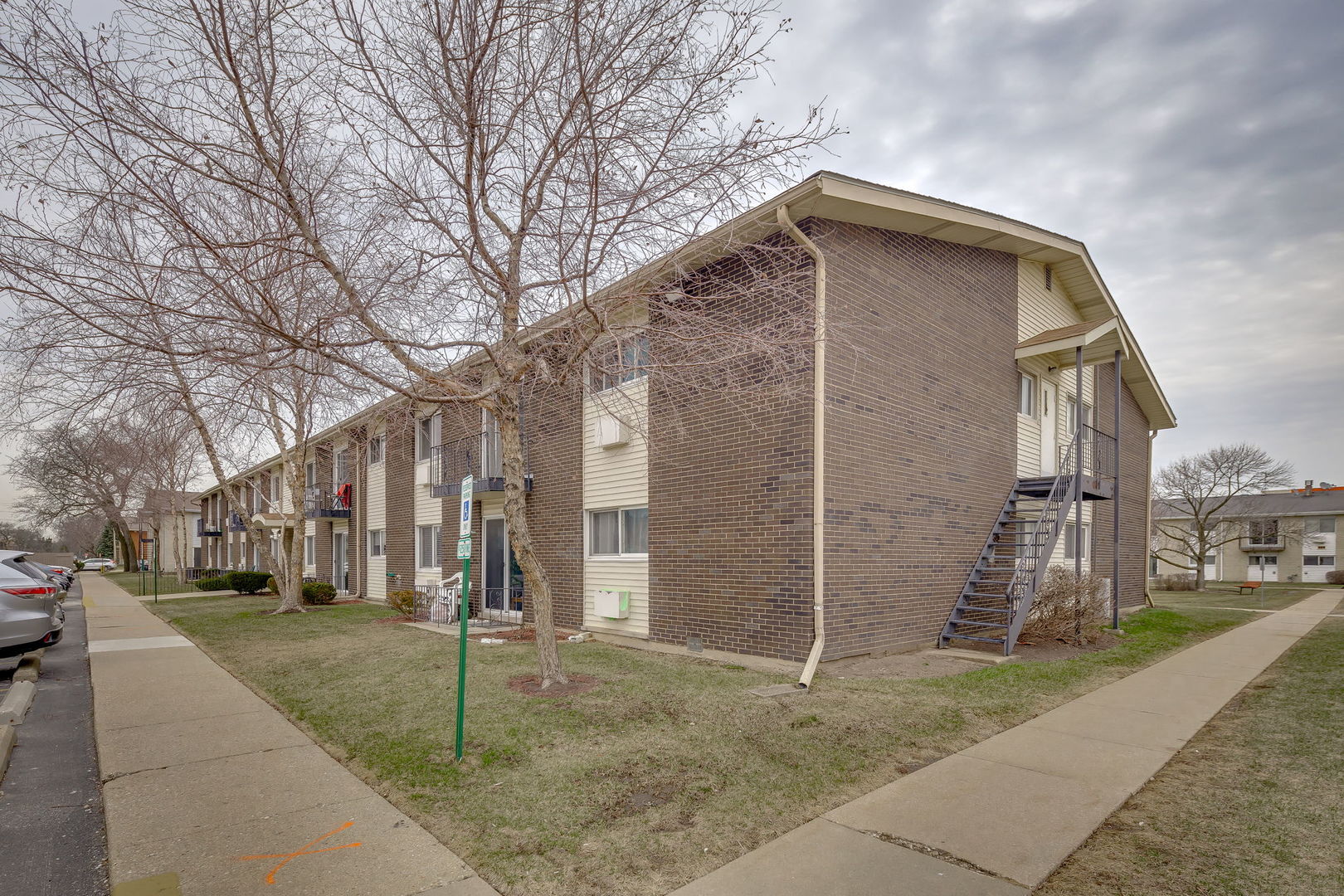 8808 N Leslie Lane Unit: 2G