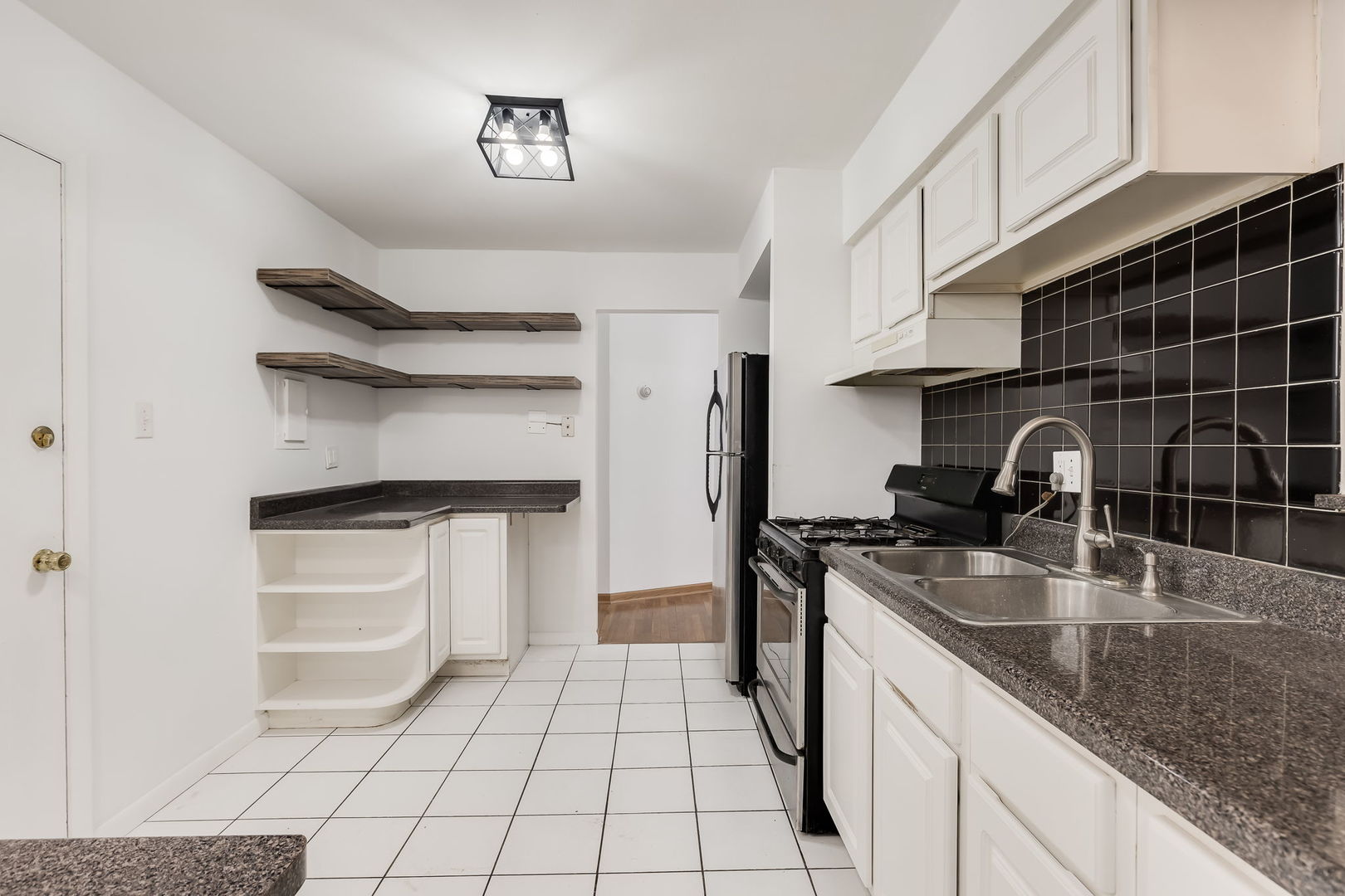 8808 N Leslie Lane Unit: 2G