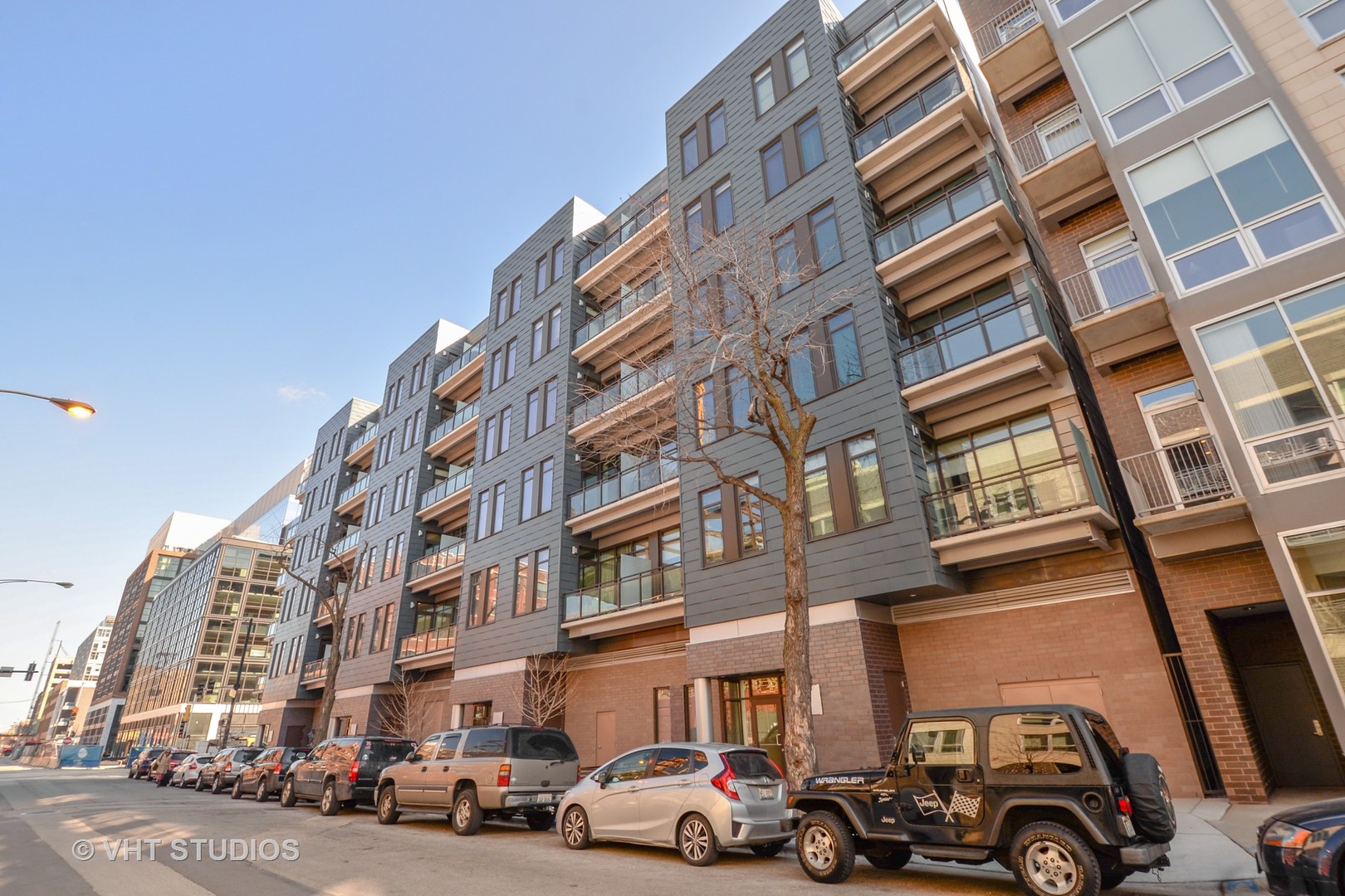 27 N Aberdeen Street Unit: PHS