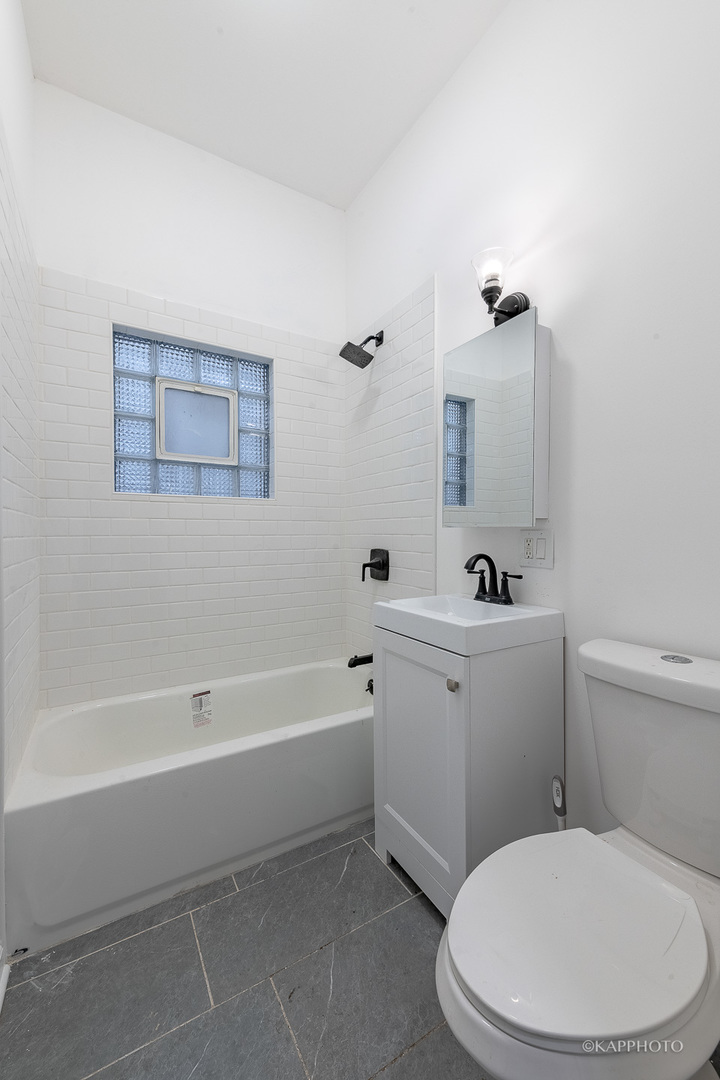 4454 S Shields Avenue