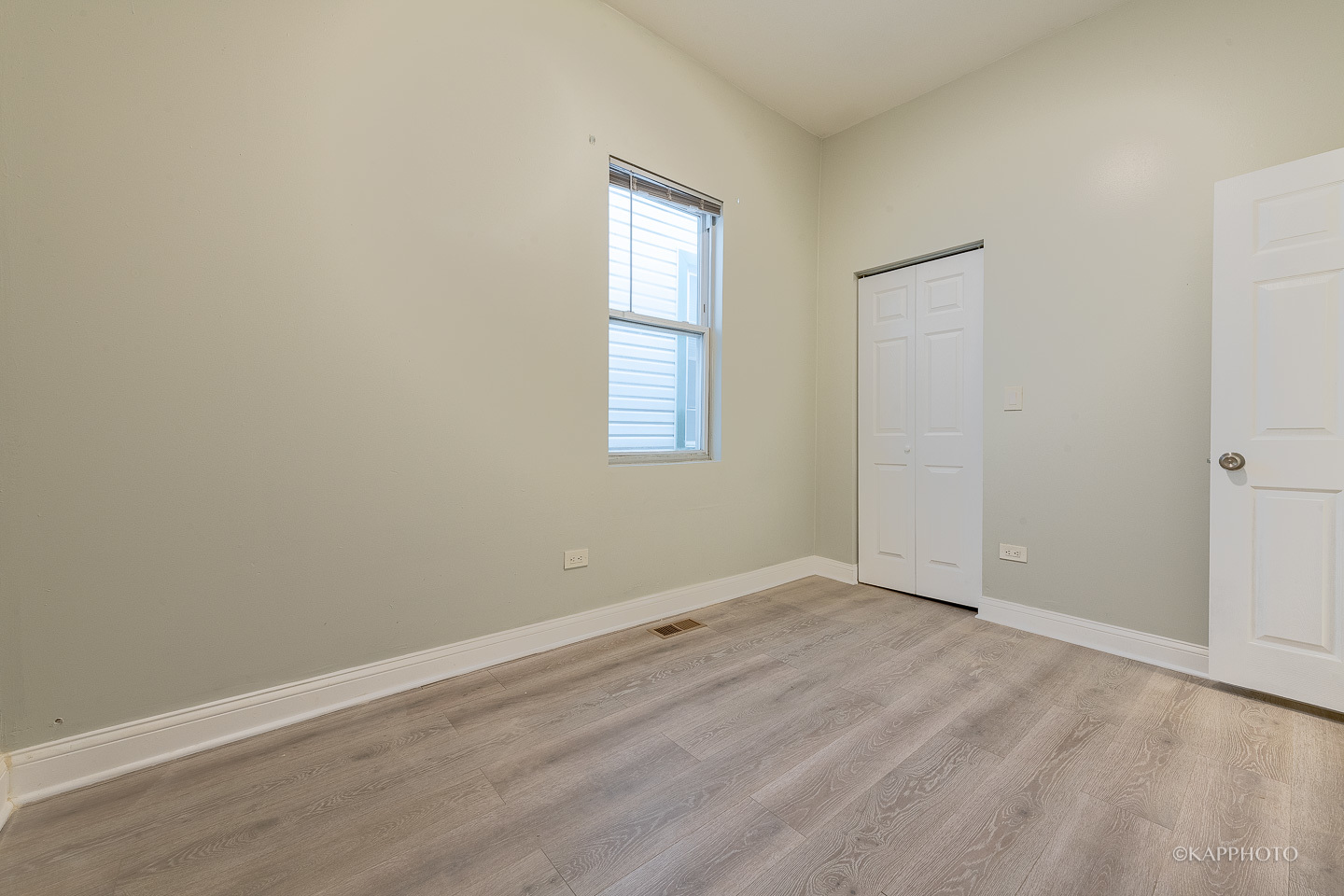 4454 S Shields Avenue