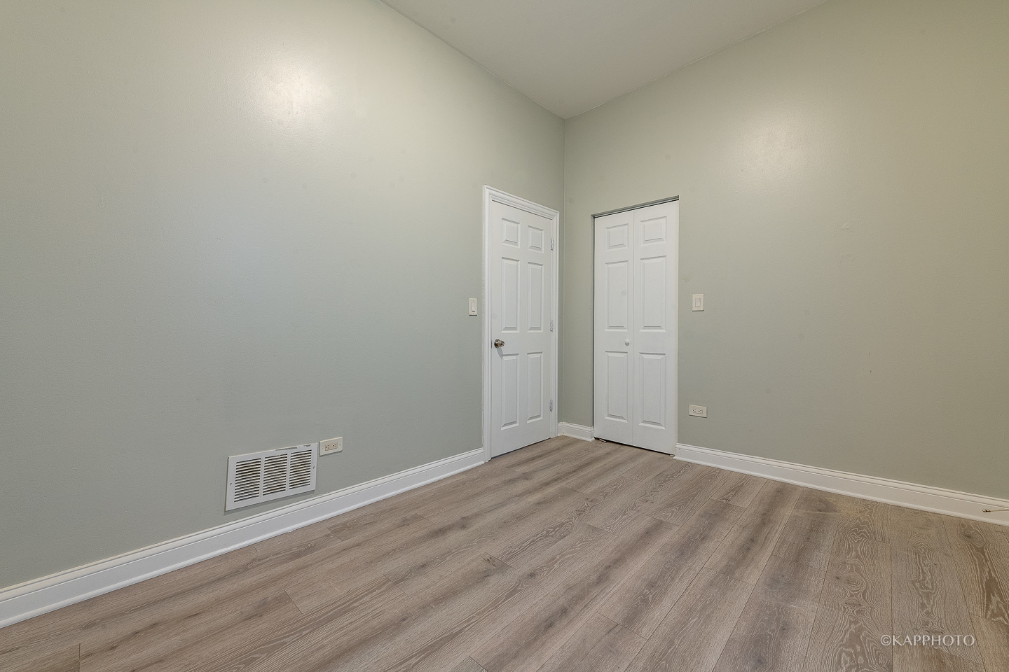 4454 S Shields Avenue