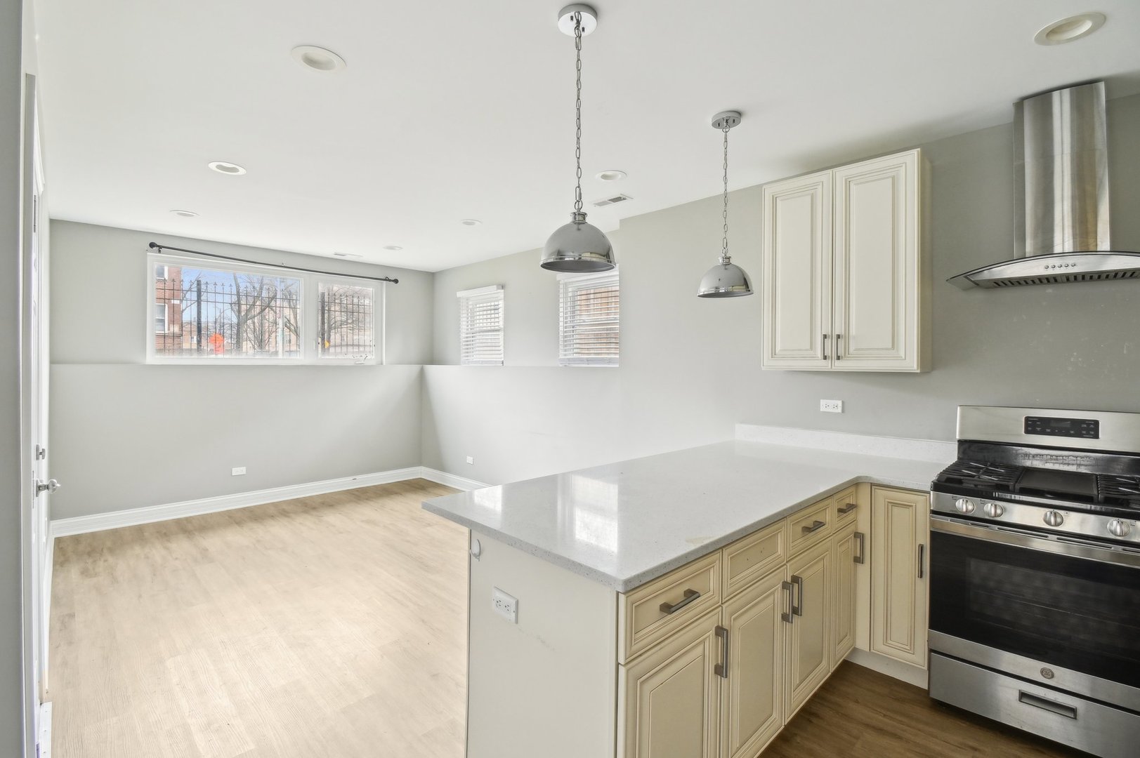 5803 W Superior Street